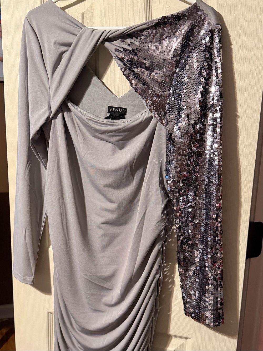 VENUS Silver Gray One-Shoulder Sequin Sleeve Dress